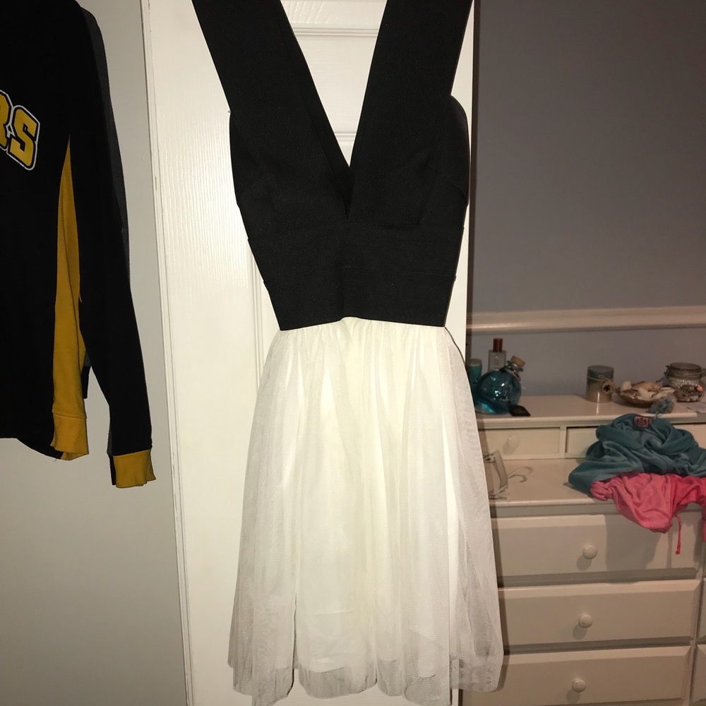 Black and white mini prom dress